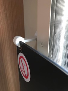 Hacken Herdabdeckung.jpg (44.31 KiB) 8775 mal betrachtet Halterung für die Herdabdeckung